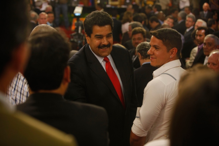 Maduro conferencia de paz jueves 27