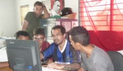 docente Jesus Reyes (en el centro) taller en Caquetios, Lara, agosto 2017
